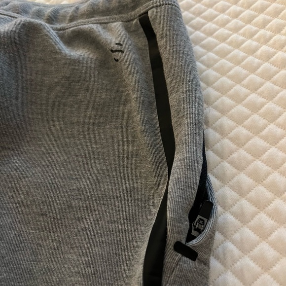 H&M Joggers - Picture 3 of 5